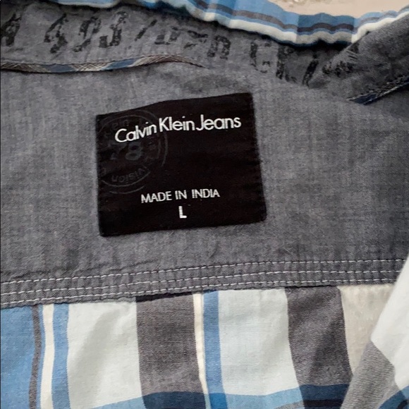 Calvin Klein T-shirt and Plaid Shirt Bundle - Picture 3 of 6
